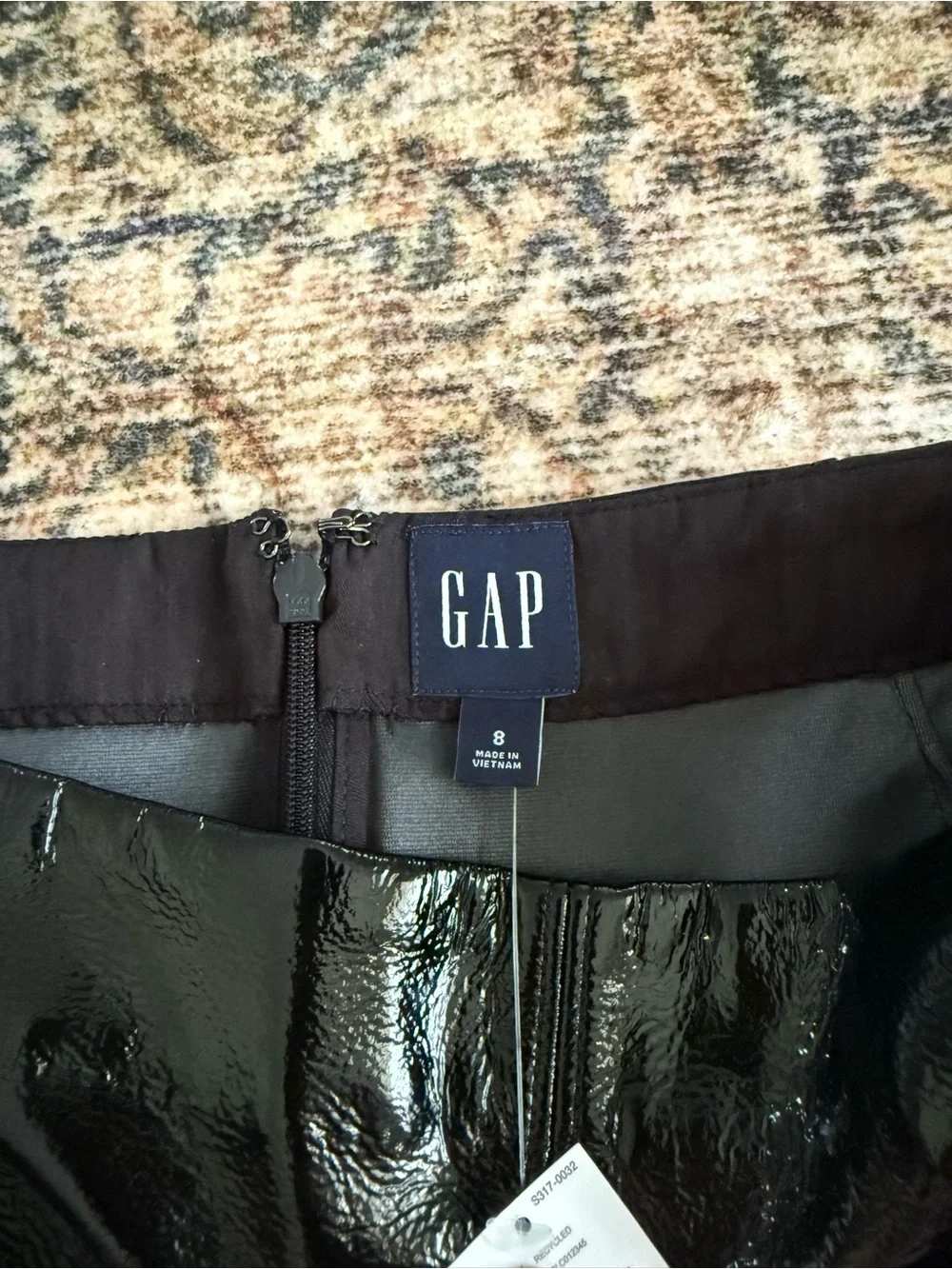 GAP Black Patent Pencil Skirt with Rear Slit - Picture 3 of 4